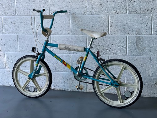 Old school 1980s raleigh - school,